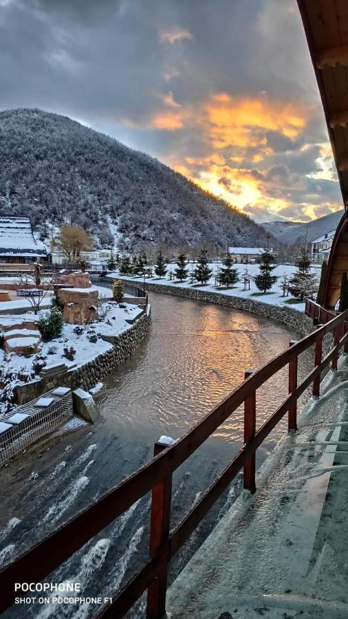 Freskia Resort Uroševac Exterior foto